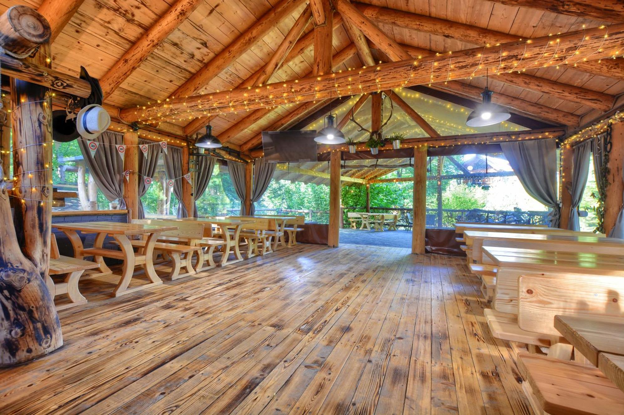 Osada Sroczy Jar Chalet Rozpucie